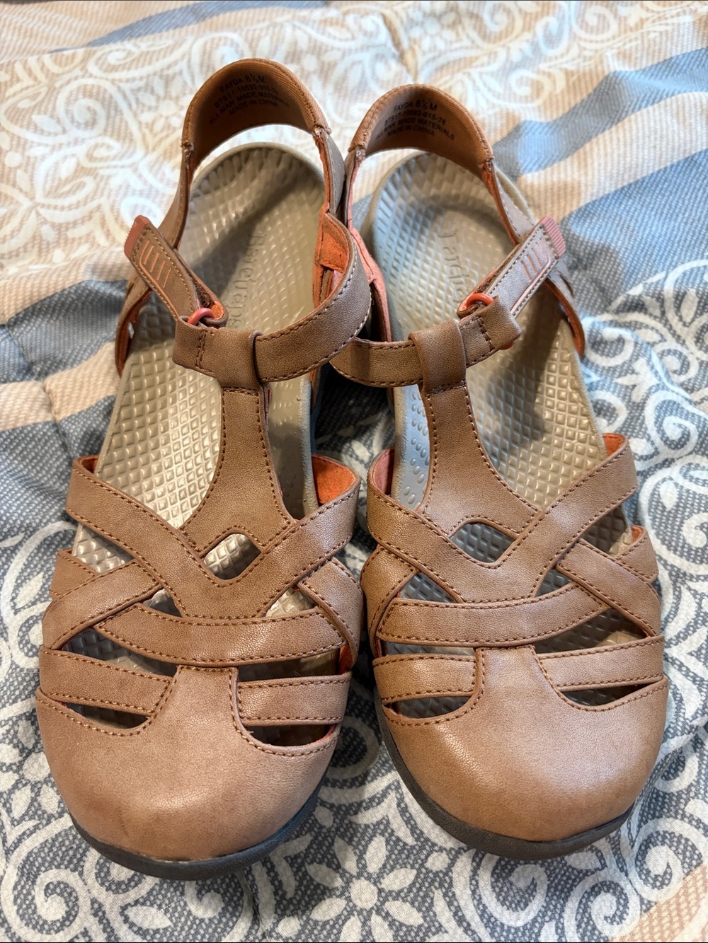 BareTraps Women's Fayda Closed Toe Walking Strappy Sandals Size 8.5 - Picture 4 of 8